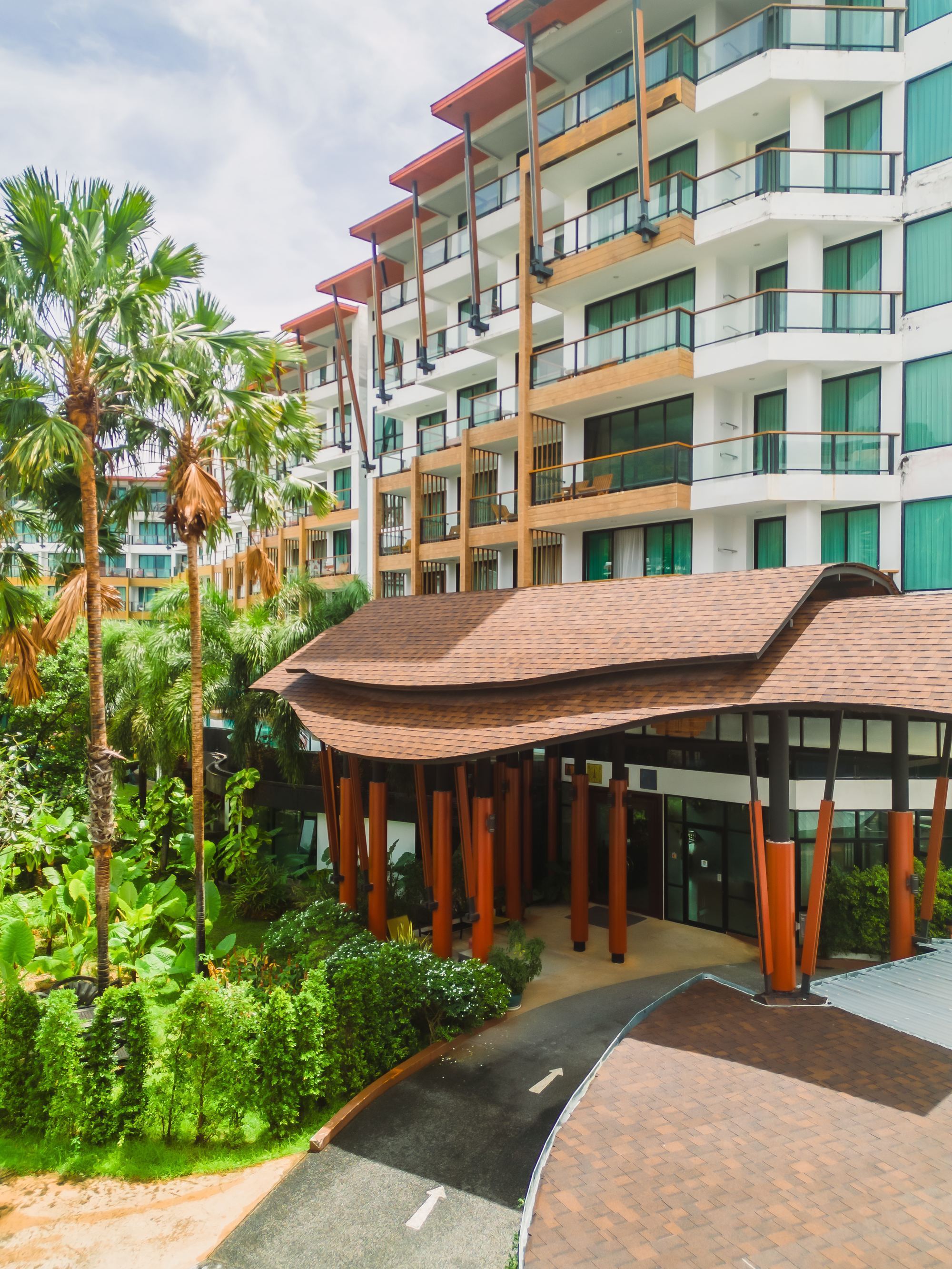 The Lunar Patong entrance