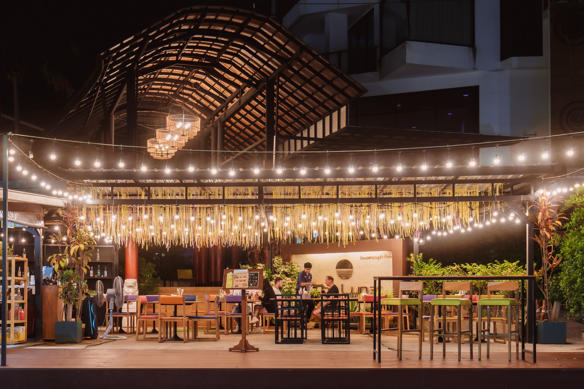 Baanchan Restaurant at night